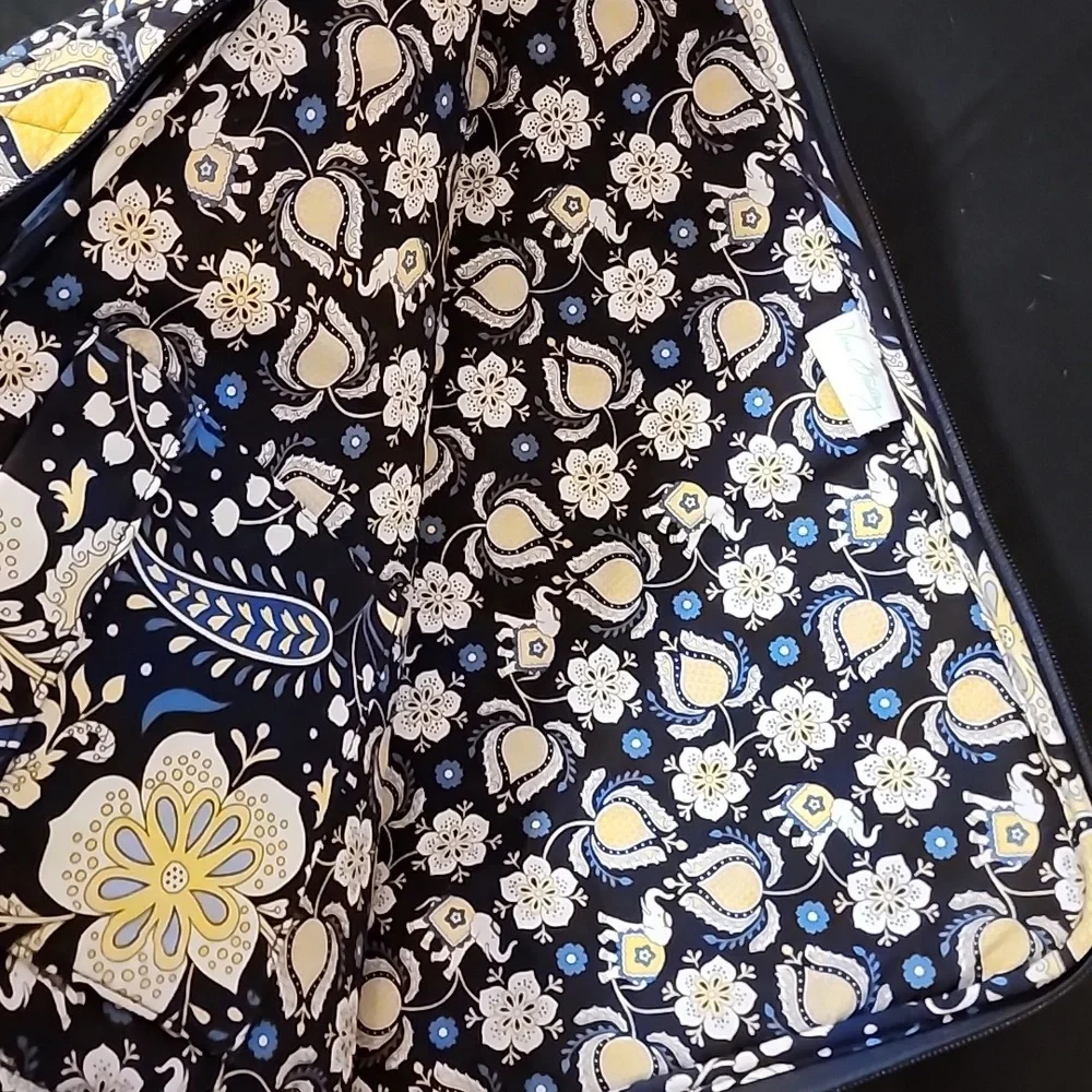 Vera Bradley Elephant Blue and Yellow Laptop Case - Picture 4 of 7